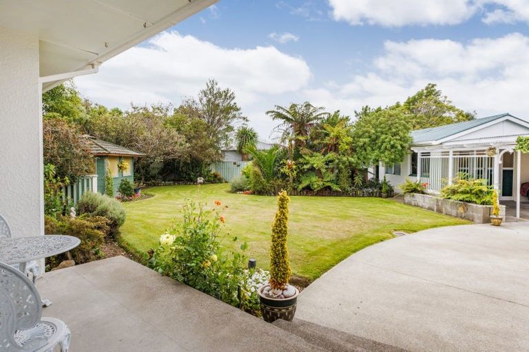 Photo of property in 4 Duna Place, Takaro, Palmerston North, 4412