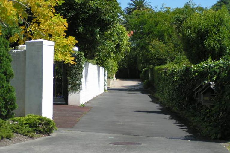 Photo of property in 1/22 Clifton Road, Hauraki, Auckland, 0622