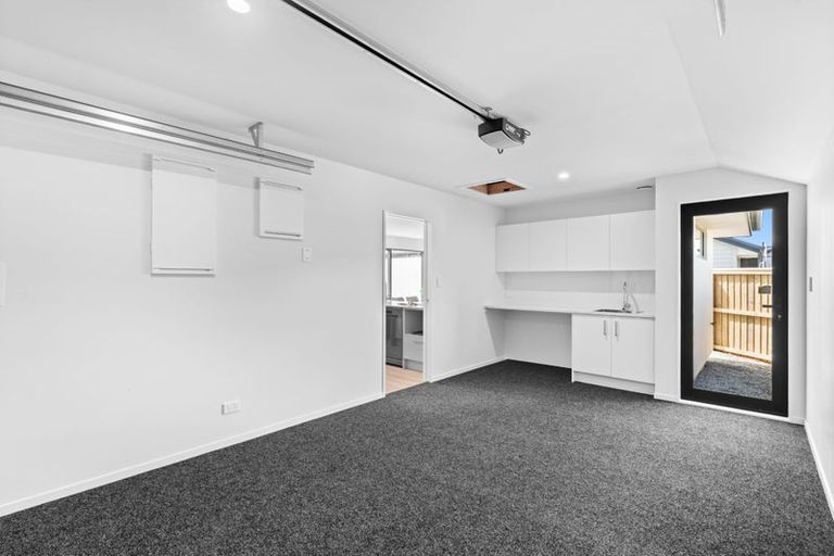 Photo of property in 3/92 Claridges Road, Casebrook, Christchurch, 8051