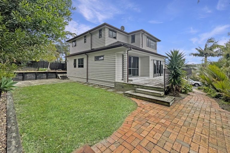 Photo of property in 1/86 Saddleback Rise, Murrays Bay, Auckland, 0630
