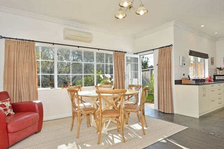 Photo of property in 56 Jellicoe Street, Greytown, 5712