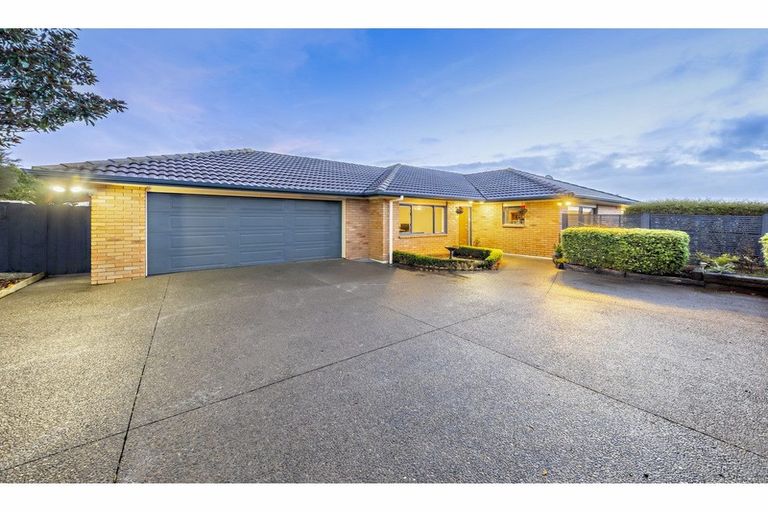 Photo of property in 13 Dunaff Place, Flat Bush, Auckland, 2019