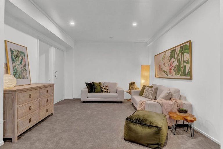 Photo of property in 24 Norman Road, Hauraki, Auckland, 0622