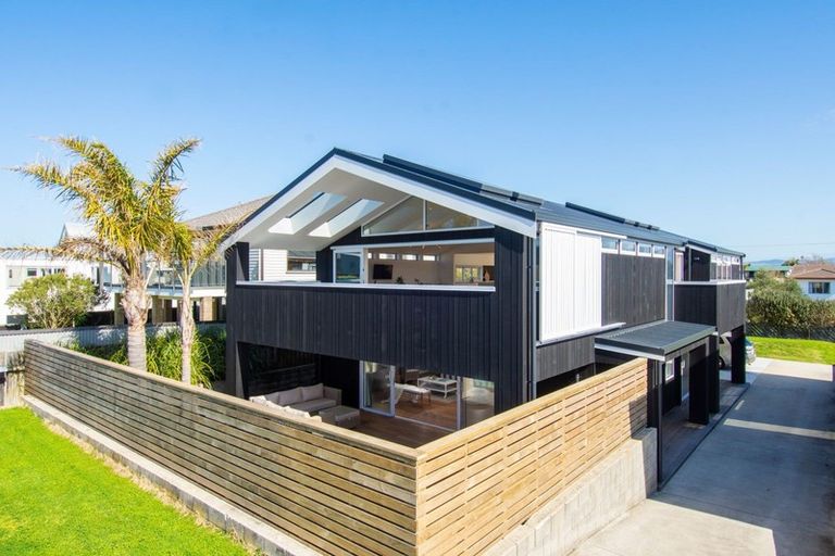 Photo of property in 112 Karewa Parade, Papamoa Beach, Papamoa, 3118