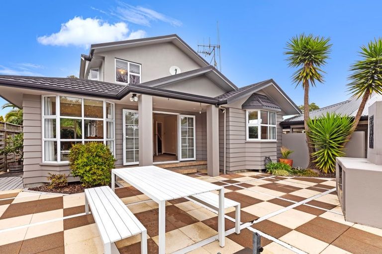 Photo of property in 52 John F Kennedy Drive, Milson, Palmerston North, 4414