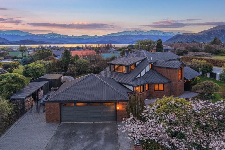 Photo of property in 130 Hunter Crescent, Wanaka, 9305