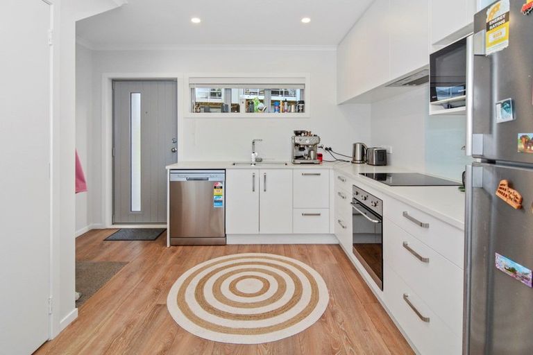 Photo of property in 11/19 Ruakiwi Road, Hamilton Lake, Hamilton, 3204