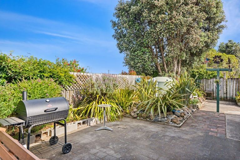 Photo of property in 52 Campbell Avenue, Paraparaumu, 5032