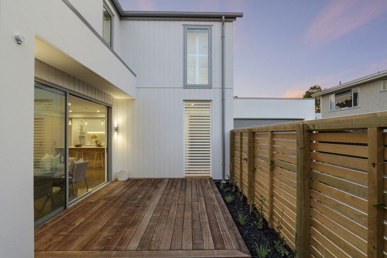 Photo of property in 96a Saint James Avenue, Papanui, Christchurch, 8053