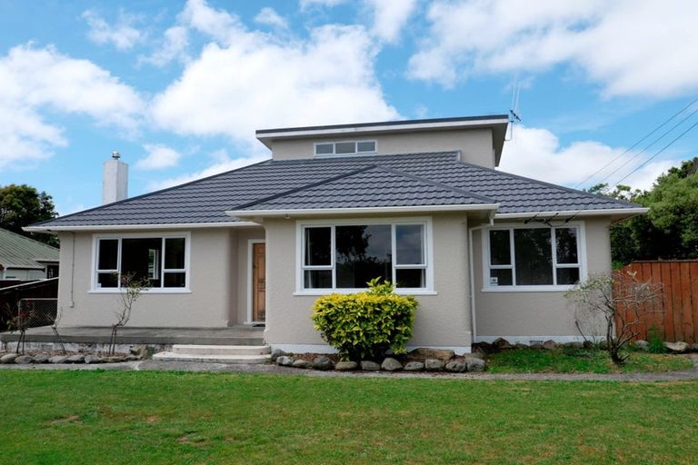 Photo of property in 166 Queen Street West, Levin, 5510