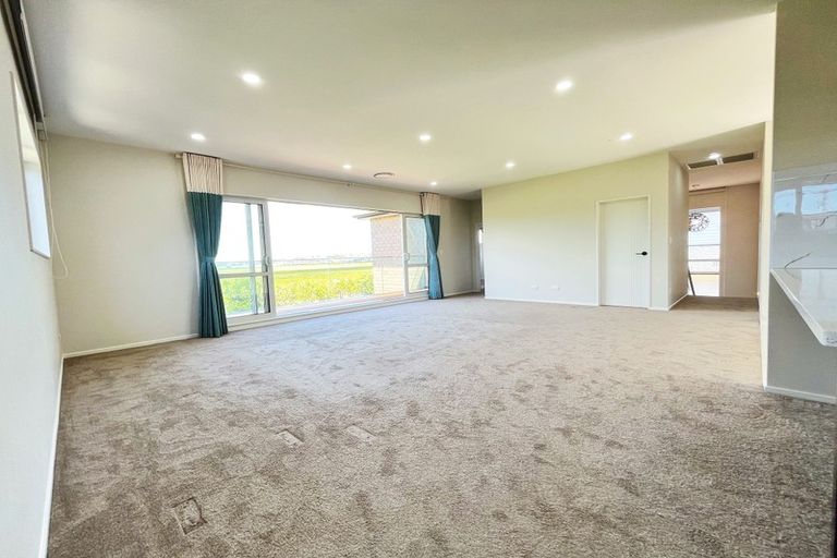 Photo of property in 6 Brickworks Bay Road, Hobsonville, Auckland, 0618