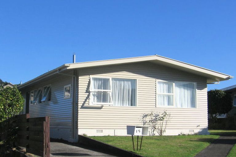 Photo of property in 15 Silverbirch Grove, Churton Park, Wellington, 6037