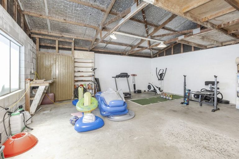 Photo of property in 8 Miro Place, Waiuku, 2123