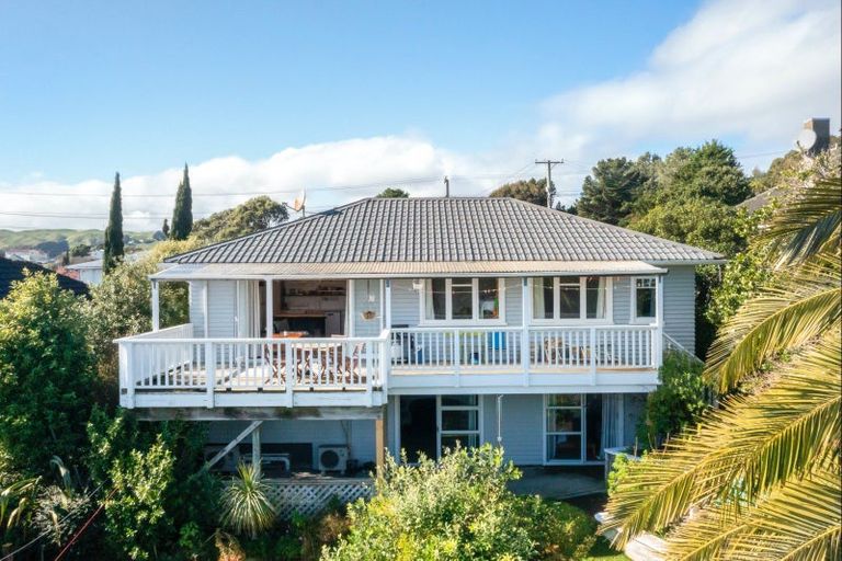 Photo of property in 34 Sievers Grove, Cannons Creek, Porirua, 5024