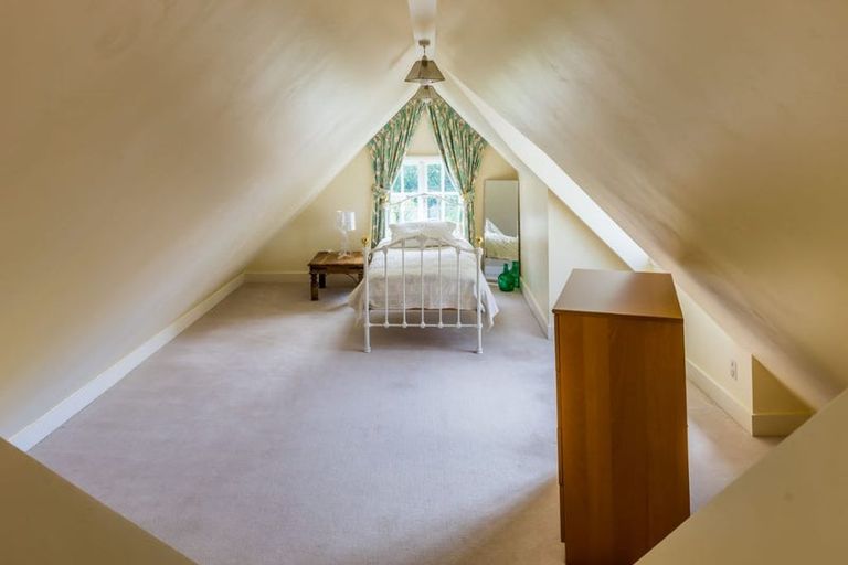 Photo of property in 13 Talavera Terrace, Kelburn, Wellington, 6012