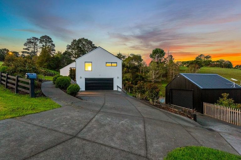 Photo of property in 8 Collings Drive, Lucas Heights, Albany, 0793