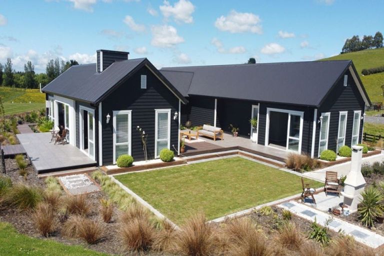 Photo of property in 143b Smith Road, Dannevirke, 4978