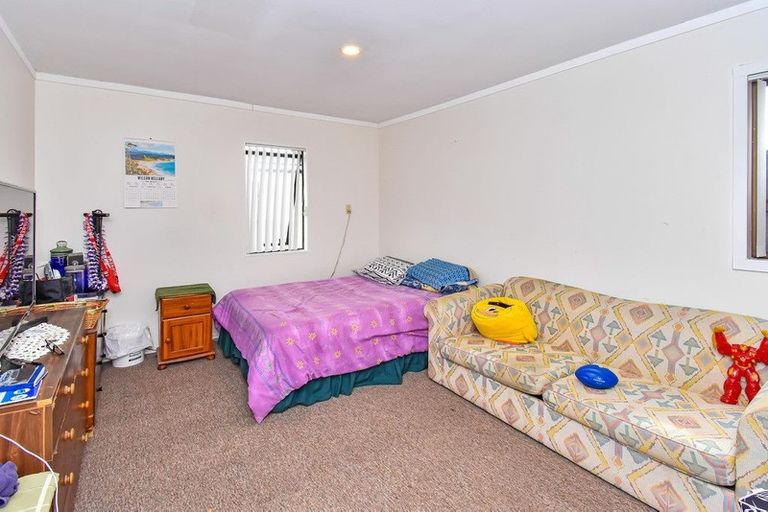 Photo of property in 4 Adel Place, Weymouth, Auckland, 2103