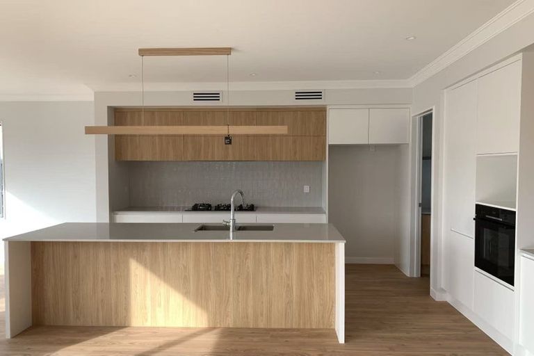 Photo of property in 38 Kotuitui Drive, Wainui, Silverdale, 0992