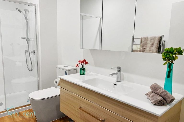 Photo of property in 588e Te Atatu Road, Te Atatu Peninsula, Auckland, 0610