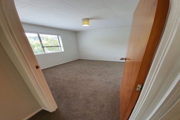 Photo of property in 146 Glendhu Road, Bayview, Auckland, 0629