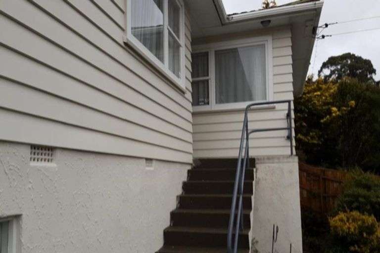 Photo of property in 23 Pembroke Street, Tawa, Wellington, 5028
