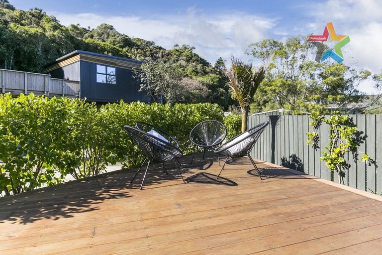 Photo of property in 18 Appleton Place, Karori, Wellington, 6012