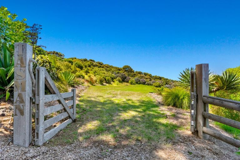 Photo of property in 789 Wilson Road, South Head, 0874