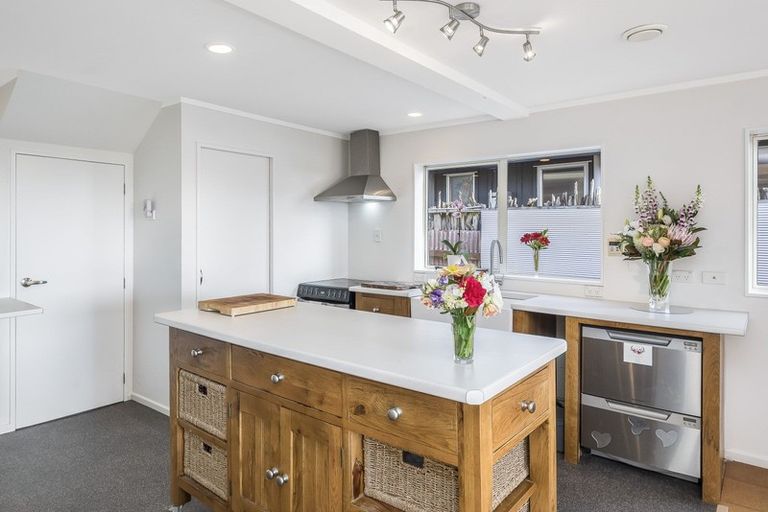 Photo of property in 11 Rodney Avenue, Te Horo Beach, Otaki, 5581