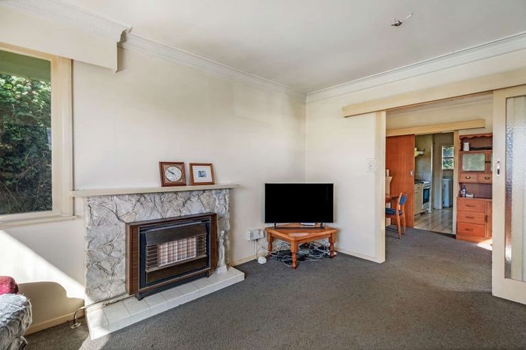 Photo of property in 46 Karaka Crescent, Levin, 5510