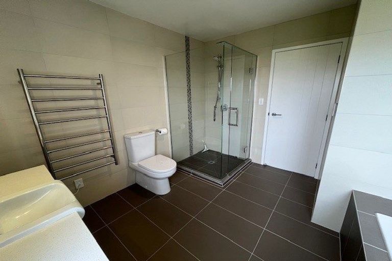 Photo of property in 9 Swindon Close, Mellons Bay, Auckland, 2014