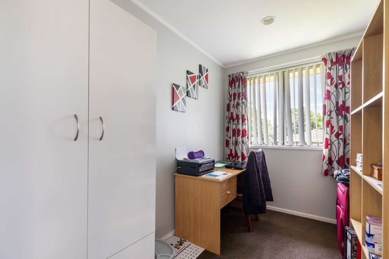 Photo of property in 22 Glynnbrooke Street, Te Atatu South, Auckland, 0610