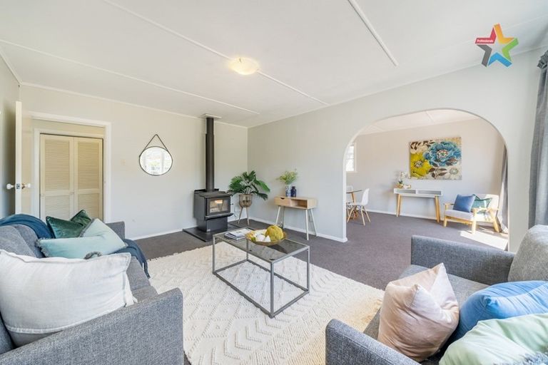 Photo of property in 4 Deans Grove, Taita, Lower Hutt, 5011