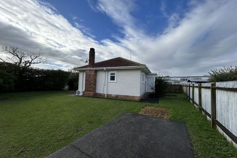 Photo of property in 45 Gloucester Road, Manurewa, Auckland, 2102