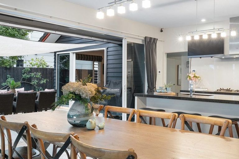 Photo of property in 10 Lake Drive, Karaka, Papakura, 2113