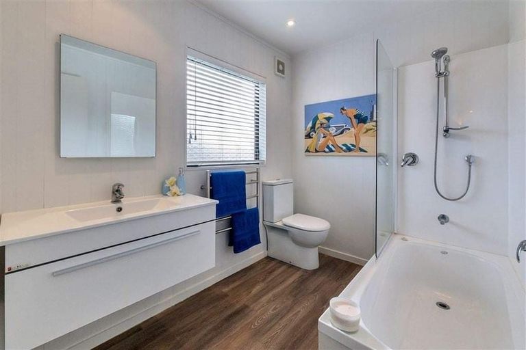 Photo of property in 12/58 Manuroa Road, Takanini, 2112