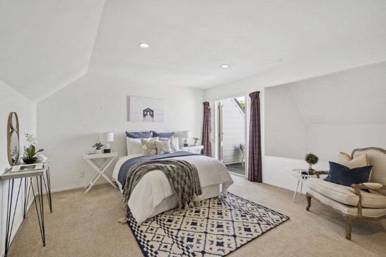 Photo of property in 60 Hackett Street, Saint Marys Bay, Auckland, 1011