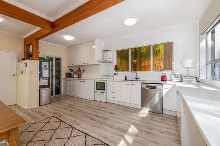 Photo of property in 318 Huia Road, Titirangi, Auckland, 0604