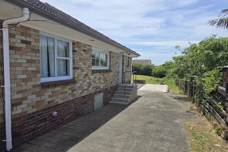 Photo of property in 1 Tawa Crescent, Manurewa, Auckland, 2102