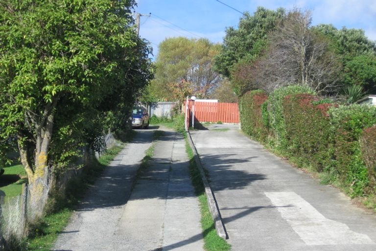 Photo of property in 82 Astrolabe Street, Cannons Creek, Porirua, 5024