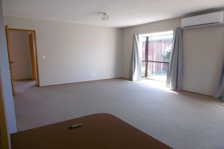 Photo of property in 1/9b Prestons Road, Redwood, Christchurch, 8051