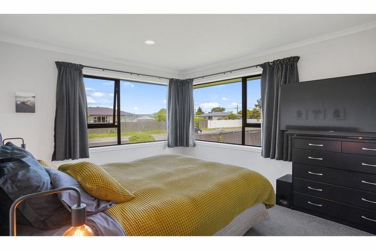 Photo of property in 5 Carbine Place, Sockburn, Christchurch, 8042
