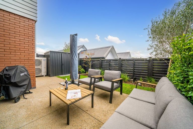 Photo of property in 15 Moki Place, Long Bay, Auckland, 0630