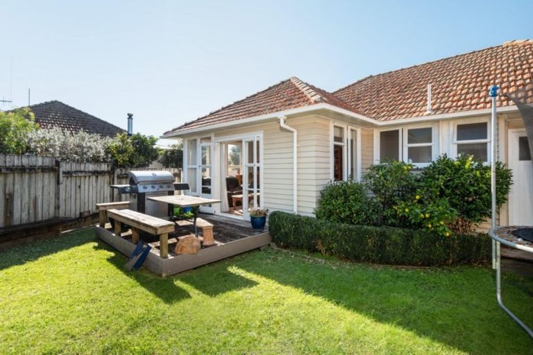 Photo of property in 25b Pine Avenue, Otumoetai, Tauranga, 3110