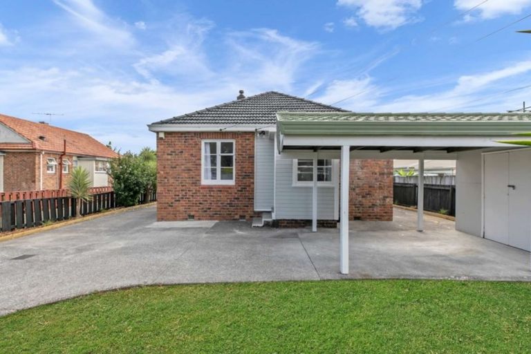 Photo of property in 1/16 Avis Avenue, Papatoetoe, Auckland, 2025