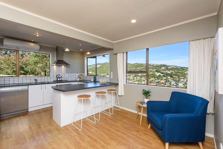 Photo of property in 34 Percy Dyett Drive, Karori, Wellington, 6012