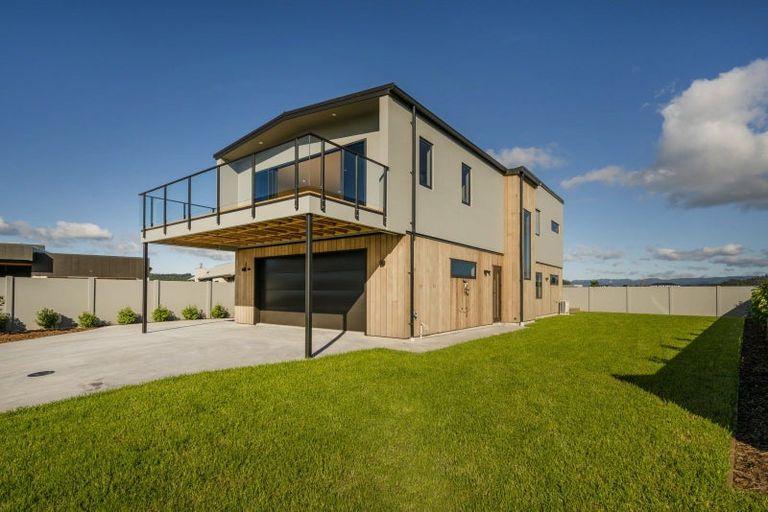 Photo of property in 12 Ngaroma Crescent, Whitianga, 3510