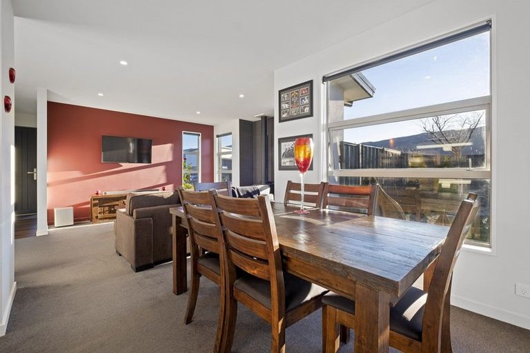 Photo of property in 12 Magnetic Place, Cromwell, 9310