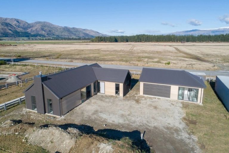 Photo of property in 27 Dingle Street, Lake Hawea, Wanaka, 9382