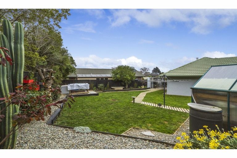 Photo of property in 24 Rintoul Place, Brightwater, 7022